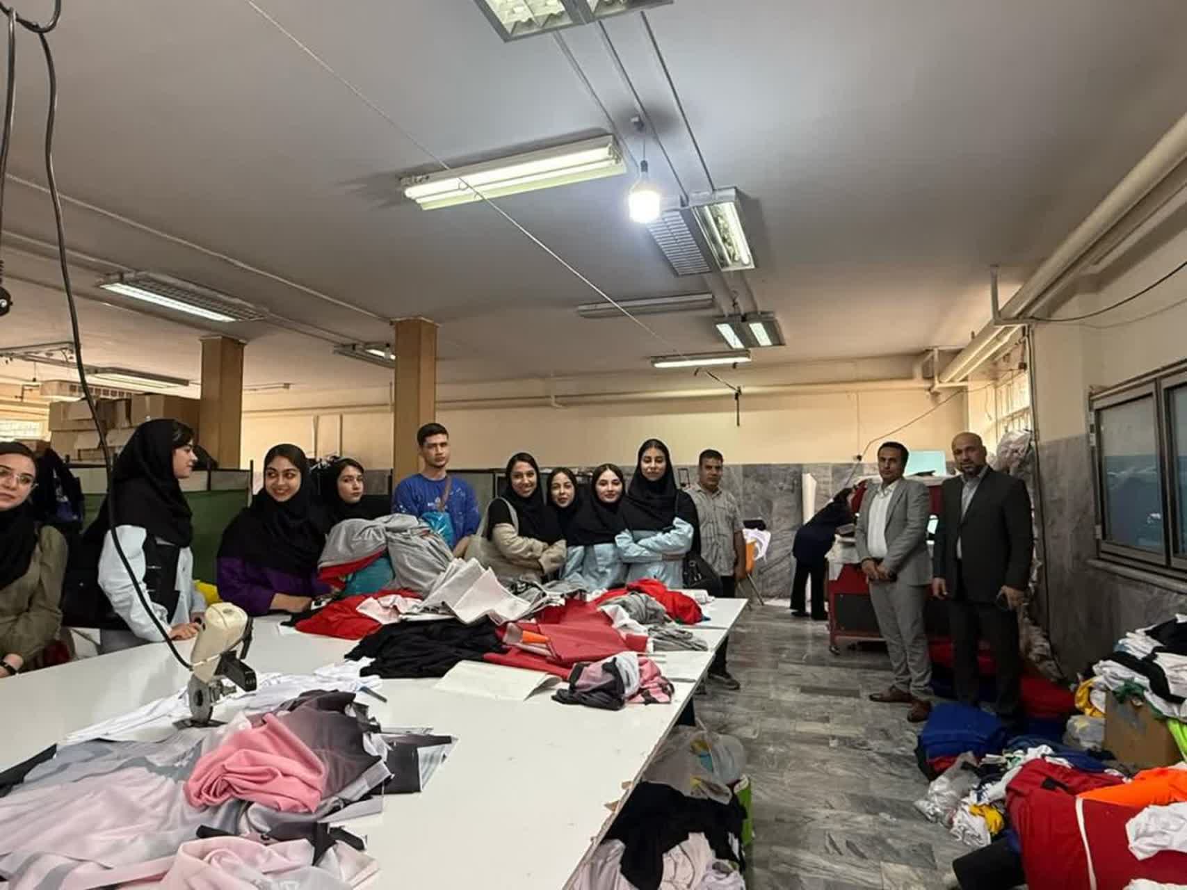 برگزاری کارگاه دوخت توسط کانون کارآفرینی به همت دبیرکانون کارآفرینی آقای صالح عالی