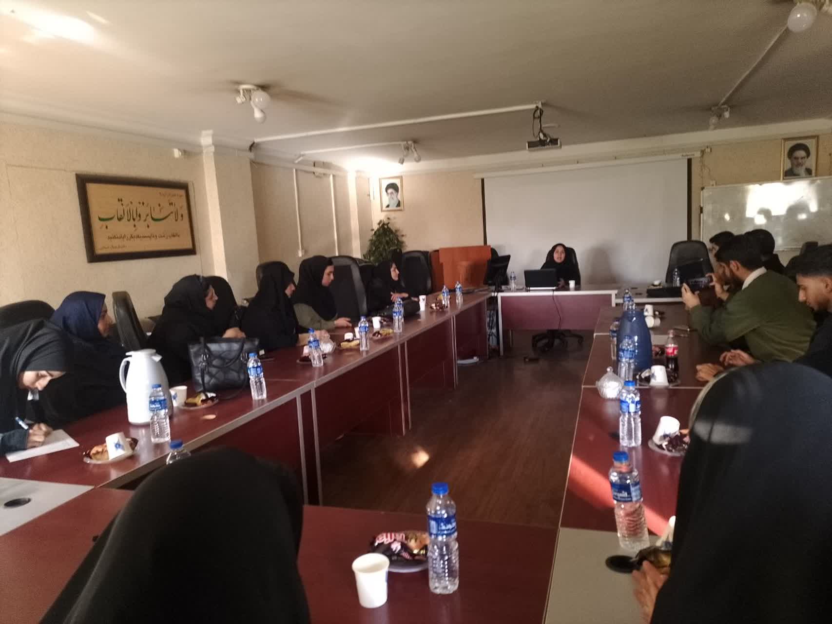 آشنایی با اخبار جعلی- ویژه نشریات دانشجویی- برگزار کننده امور بانوان و خانواده