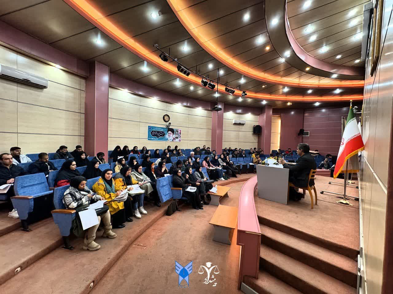 برگزاری کارگاه آموزشی تببین و تشریح دادگاه صلح و قانون جدید شورای حل اختلاف با حضور عباس سلیمانی (قاضی شعبه سوم دادگاه صلح) توسط کانون پیشداد برگزار گردید.