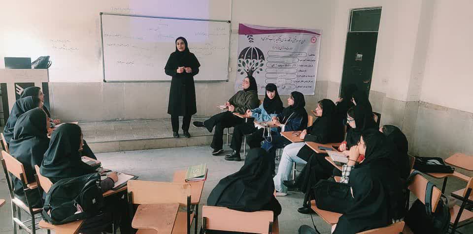 کارگاه خود مراقبتی ویژه دختران دانشجو (کانون همیاران سلامت جوان)